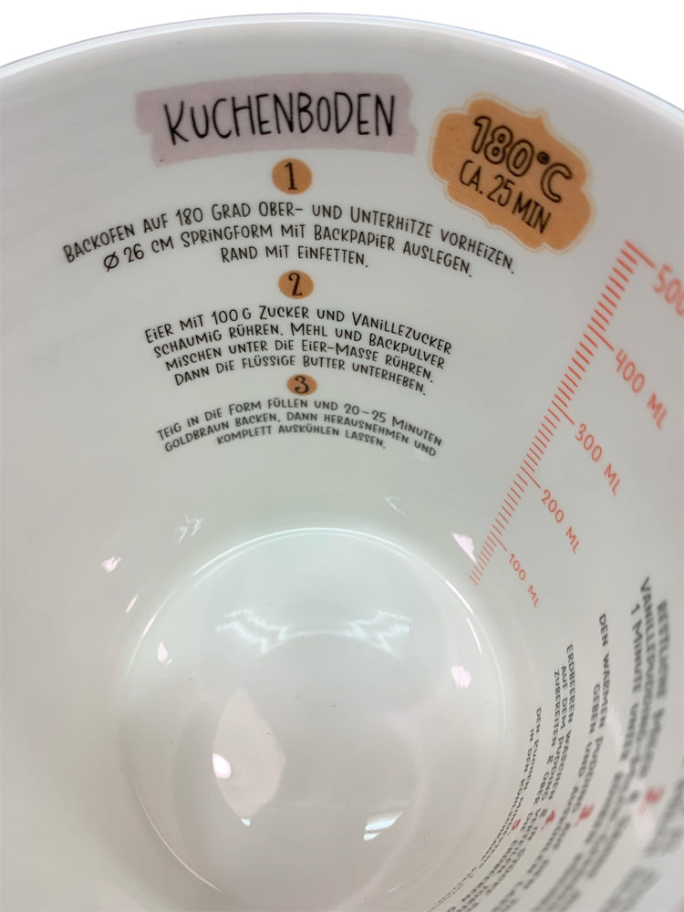 
                  
                    TeeWiese Becher Erdbeertorte mit Rezept für den Tortenboden
                  
                