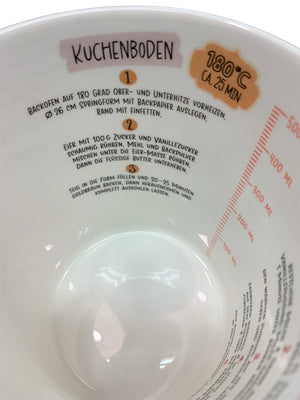 
                  
                    TeeWiese Becher Erdbeertorte mit Rezept für den Tortenboden
                  
                