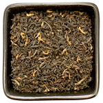 Der „Ostfriesenglut“ aus der TeeWiese ist so, wie er sein soll. Kräftig, gehaltvoll und aromatisch. So lieben die Ostfriesen ihren Tee zur „Teetied“. Sie sagen: „Er steht in der Tasse“.