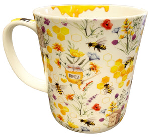 
                  
                    Ca. Maße in cm: Durchmesse: 10,5; mit Griff: 14; Höhe: 11.
Material: Fine Bone China aus der TeeWiese
                  
                