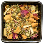 Aromatisierter Kräutertee mit Apfel-Zimt-Geschmack aus der TeeWiese.

Apfel mit Zimt schmeckt nicht nur im Winter, denn Zimt verstärkt das Aroma des Apfels Ein Kräutertee, der auch kalt ein herrliches Sommergetränk ist. Eine weiche Apfel-Zimt-Note dominiert den Grundcharakter dieser wunderbaren Mischung auf Basis saftiger Apfelstücke.