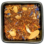 Aromatisierter Rooibos mit Zimt-Nelken-Orangen-Geschmack aus der TeeWiese.

So richtig gemütlich, wenn die Tage kürzer werden und wir uns langsam mit einem Buch zurückziehen und in die Decke einmummeln. Dazu ein Tässchen „Gemütliche-Zeit“, das ist Gemütlichkeit pur. Die Gewürze, nicht zu aufdringlich, dazu Mandeln und Orange, ober lecker.