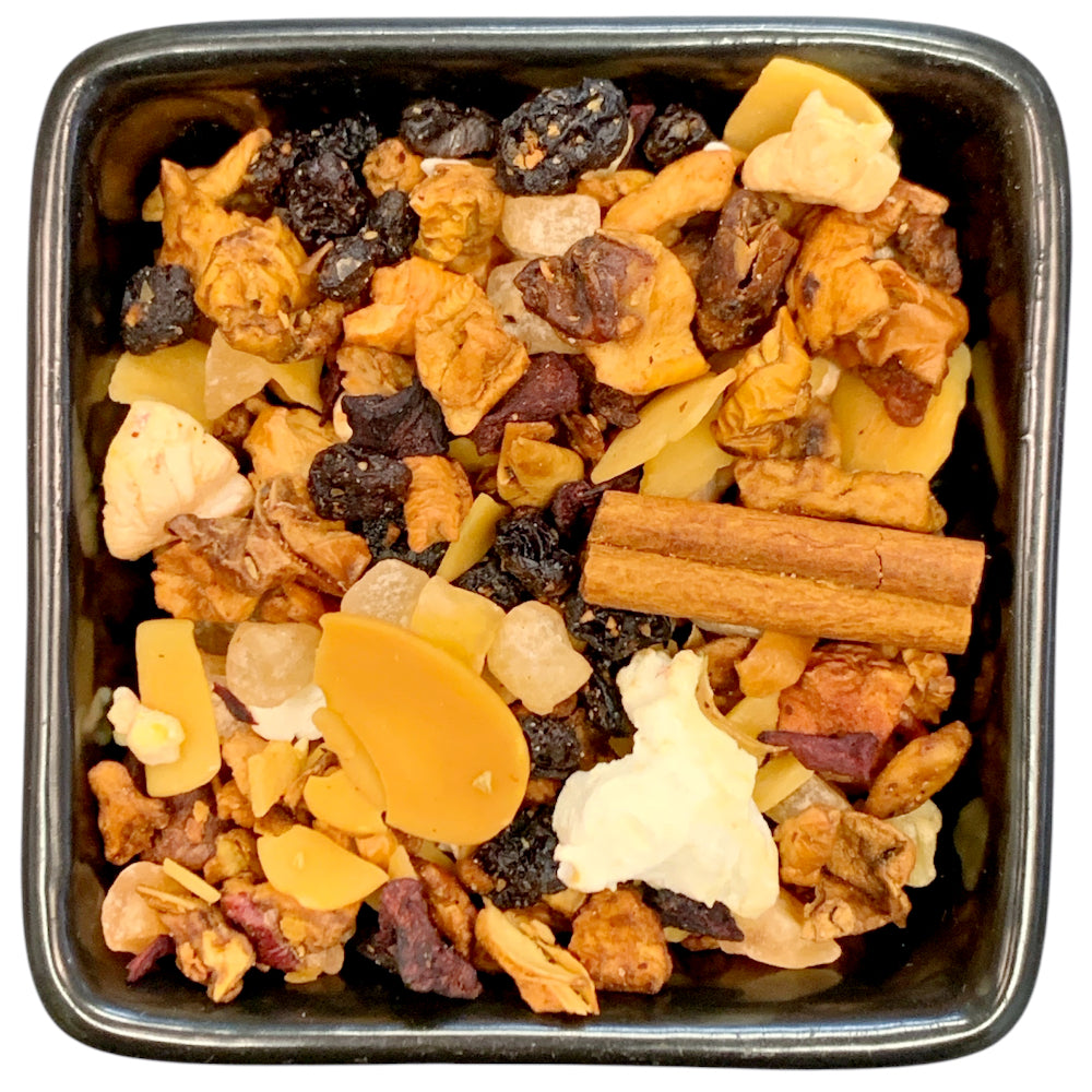 Aromatisierter Früchtetee mit Bratapfel-Geschmack aus der TeeWiese.

„Knusper, knusper,knäuschen...“

Ein herrlicher Weihnachtstee mit einem tollen Zimt-Bratapfel-Geschmack. Dabei ist er mild und säurearm und schickt uns gedanklich auf einen Weihnachtsmarkt.