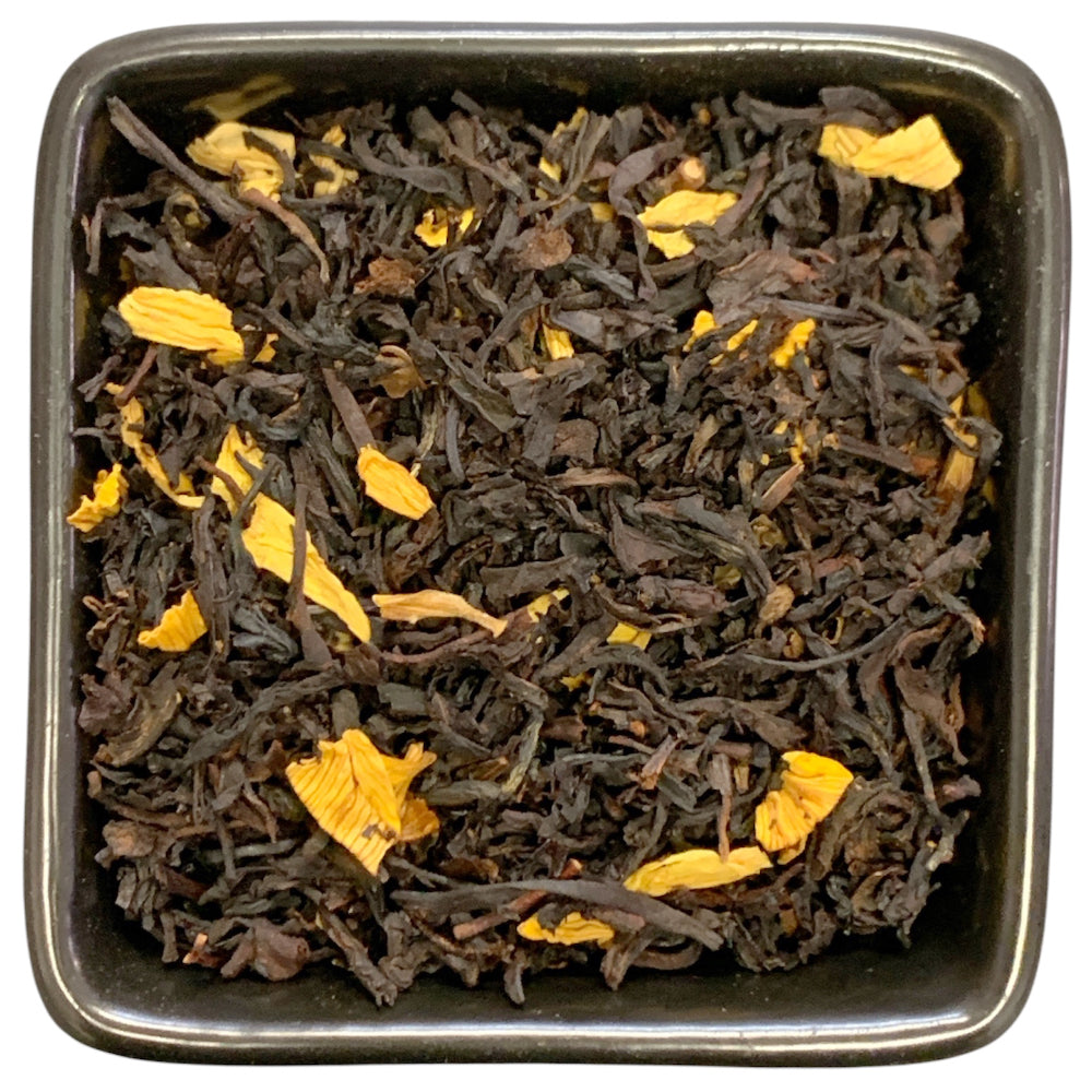 Aromatisierter Schwarztee mit Maracuja-Geschmack aus der TeeWiese.

Ein Tee, der dich mit seinem paradiesischen Aroma der Maracujafrucht in Urlaubsstimmung versetzt! Dieser aromatisierte Schwarztee ist einer unserer vielen Schwarztees mit einem tropischen Aroma.