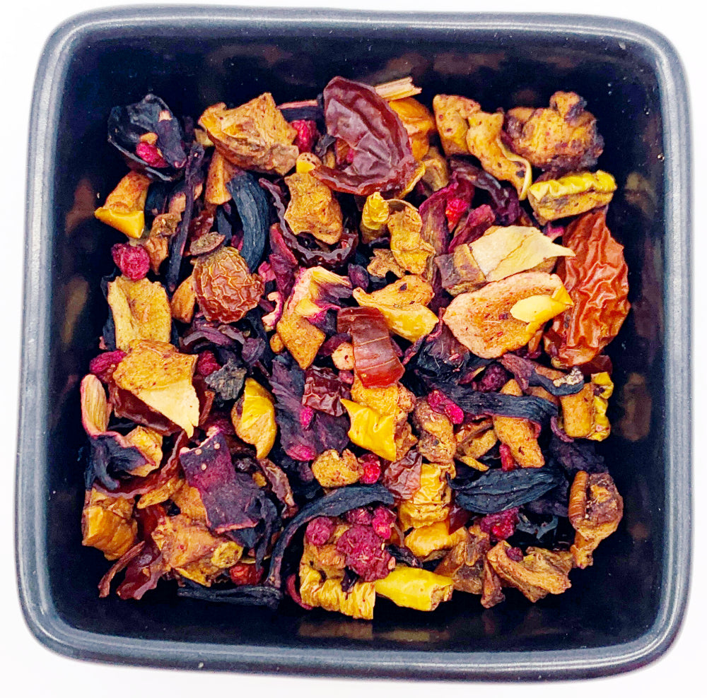 Aromatisierter Früchtetee mit Himbeer-Sahne-Geschmack aus der TeeWiese.  Fruchtige Himbeeren mit einer fein cremigen Sahnenote zeichnen diesen Tee aus.